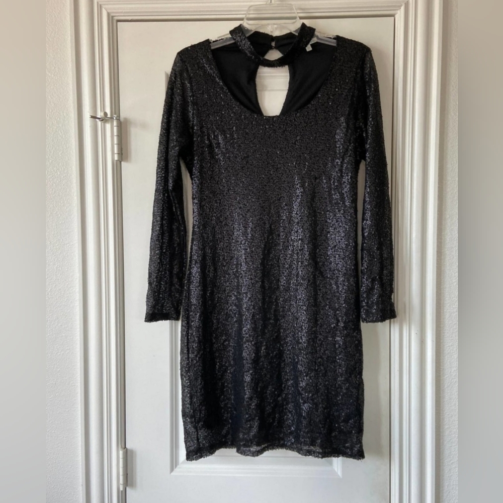 💐DONATED💐Charlotte Russe Black Long Sleeve Sequin Choker Mini Dress L